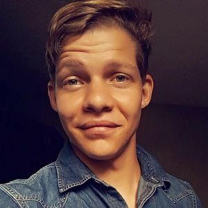 Meet your Posher, Adrien